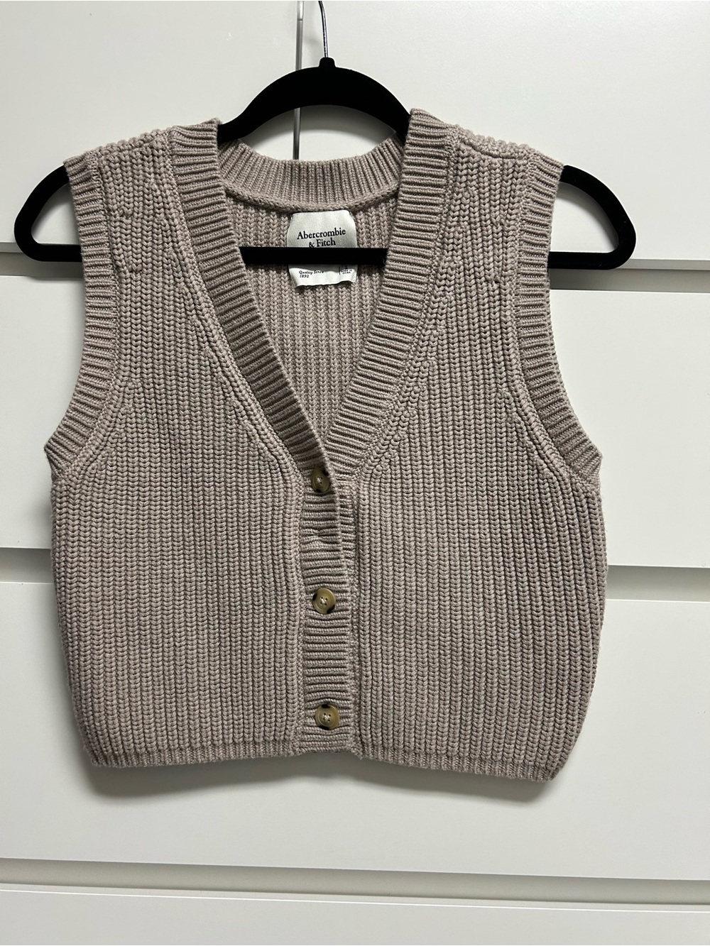 Abercrombie & Fitch Taupe Ribbed V-Neck Button Vest (B1)